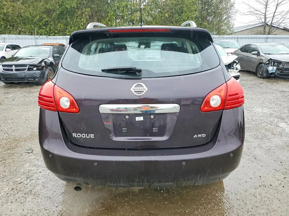2013 NISSAN ROGUE S  