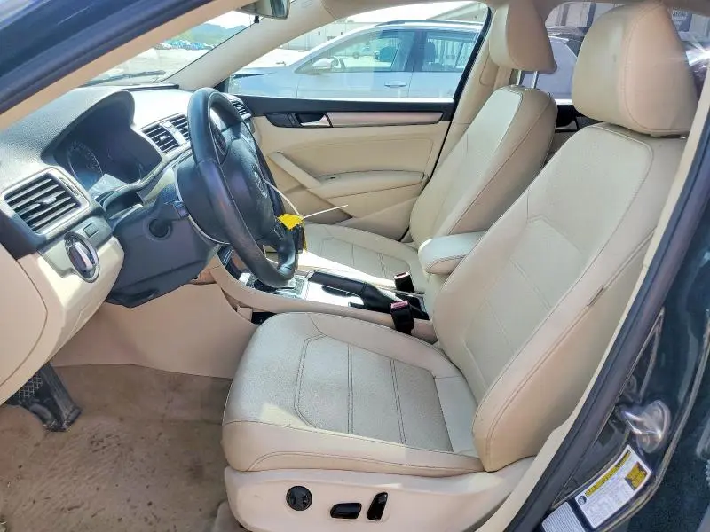 2015 VOLKSWAGEN PASSAT   