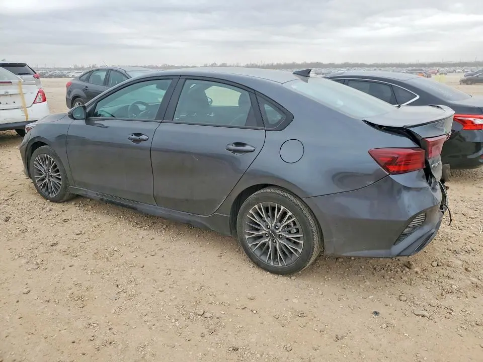 2024 KIA FORTE GT LINE  
