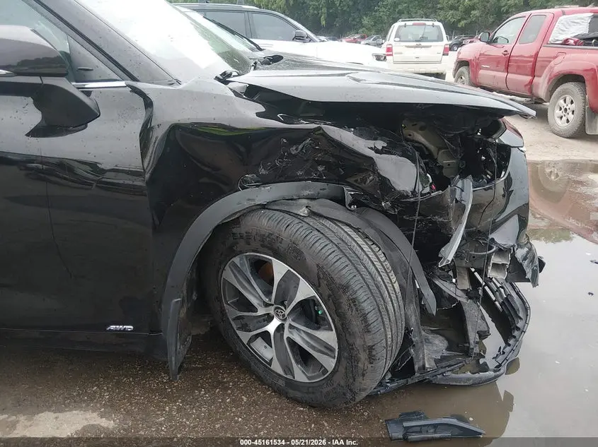 2022 TOYOTA HIGHLANDER HYBRID XLE