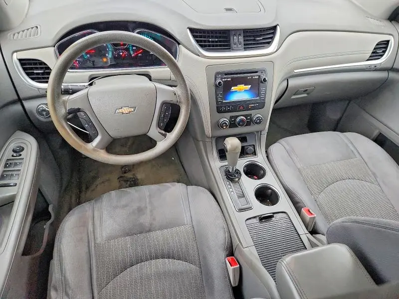 2013 CHEVROLET TRAVERSE LS  