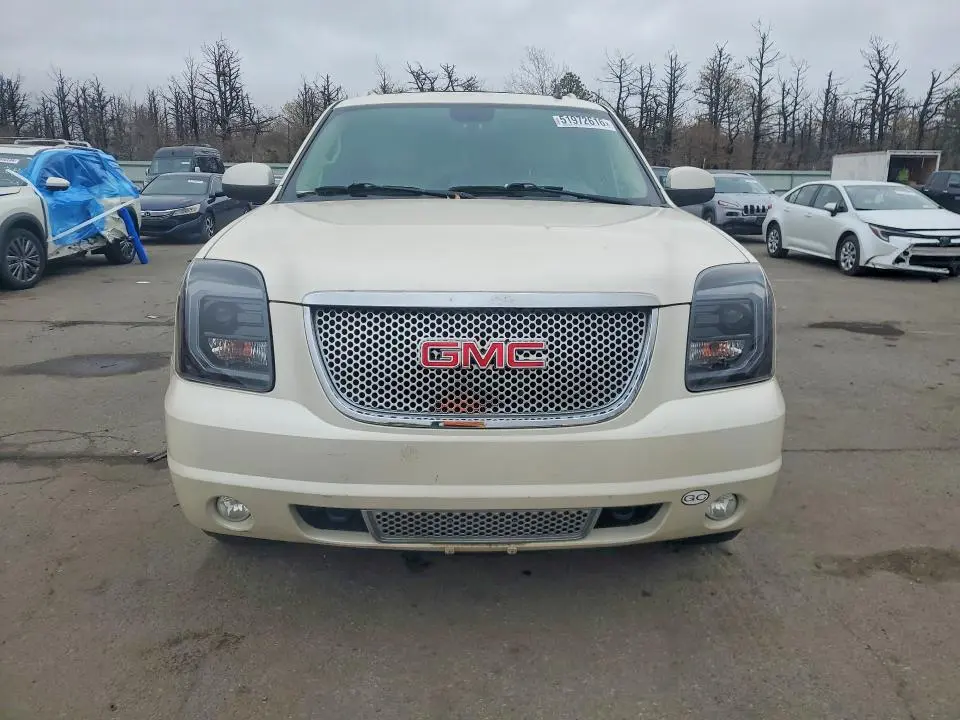 2010 GMC YUKON XL DENALI  