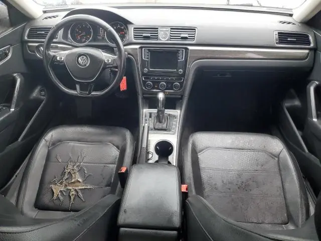 2016 VOLKSWAGEN PASSAT SE  