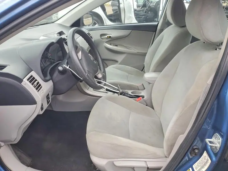 2013 TOYOTA COROLLA BASE  