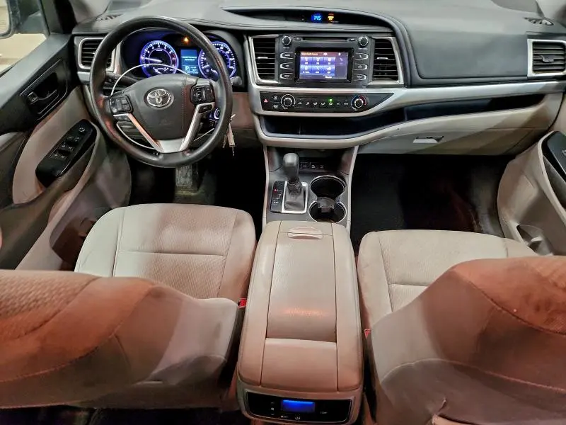 2015 TOYOTA HIGHLANDER LE  