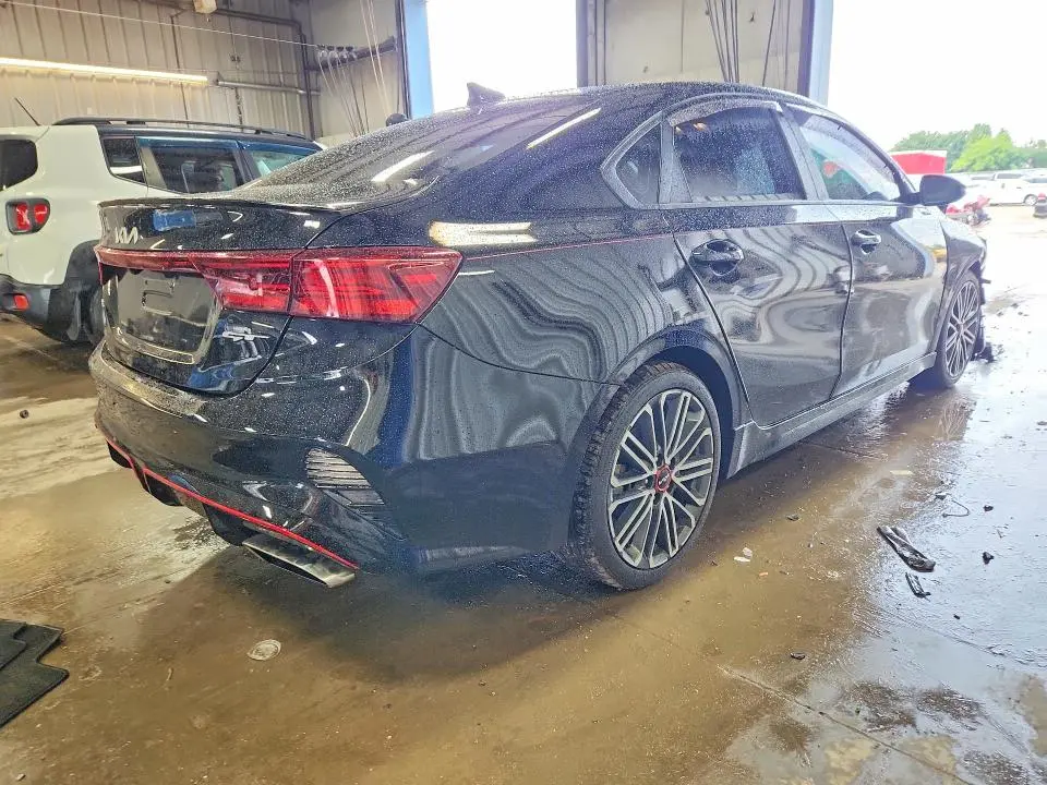 2023 KIA FORTE GT  