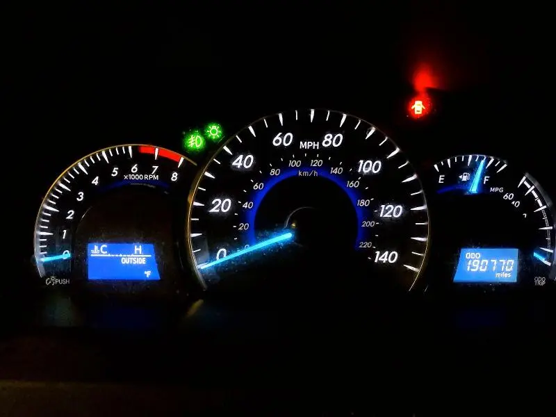 2014 TOYOTA CAMRY XLE V6  