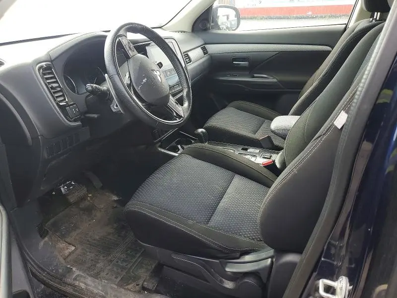 2018 MITSUBISHI OUTLANDER SE  