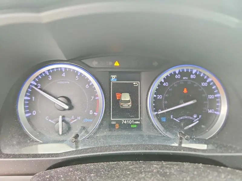 2019 TOYOTA HIGHLANDER XLE  
