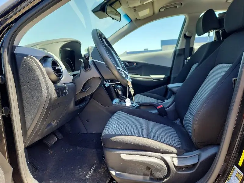2020 HYUNDAI KONA SE  