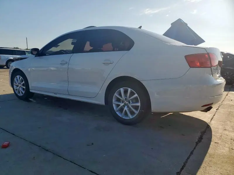 2011 VOLKSWAGEN JETTA SE  