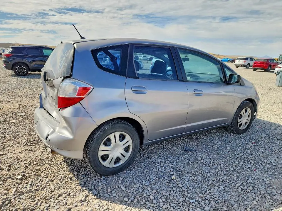2010 HONDA FIT   