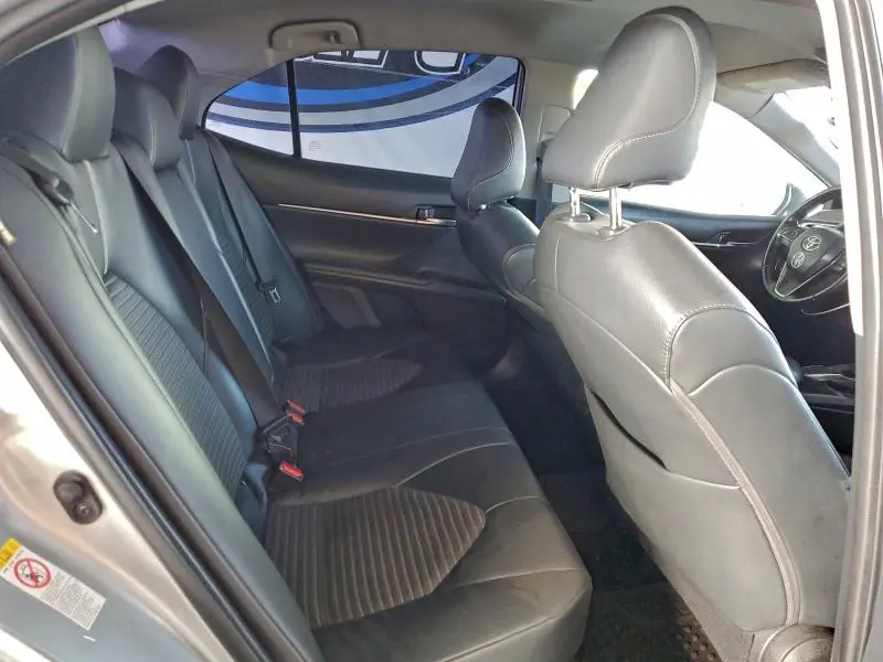2018 TOYOTA CAMRY SE  