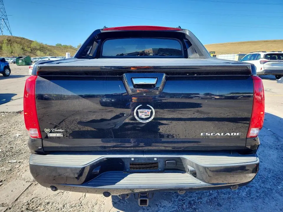 2010 CADILLAC ESCALADE EXT LUXURY  