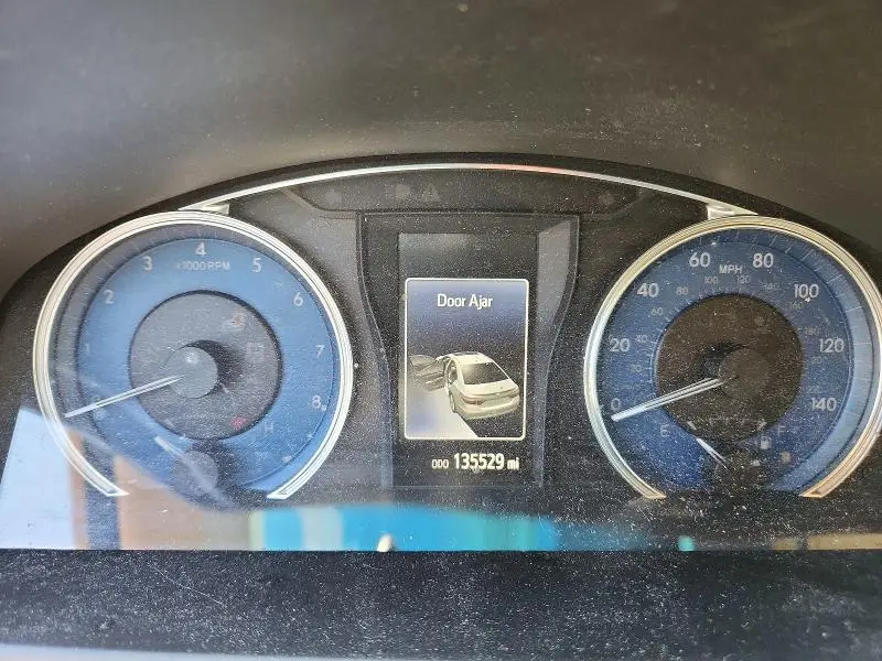 2016 TOYOTA CAMRY LE  