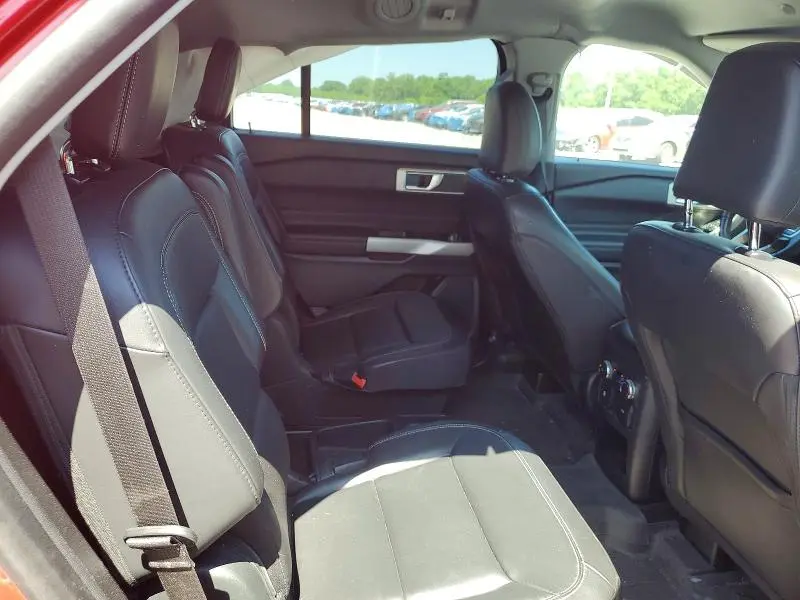 2021 FORD EXPLORER XLT  