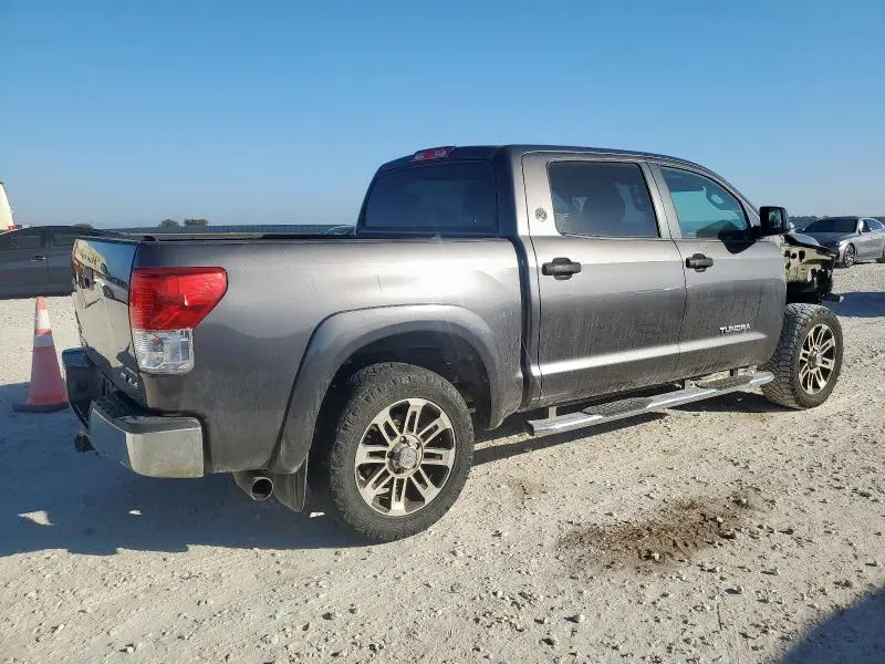 2013 TOYOTA TUNDRA CREWMAX SR5  