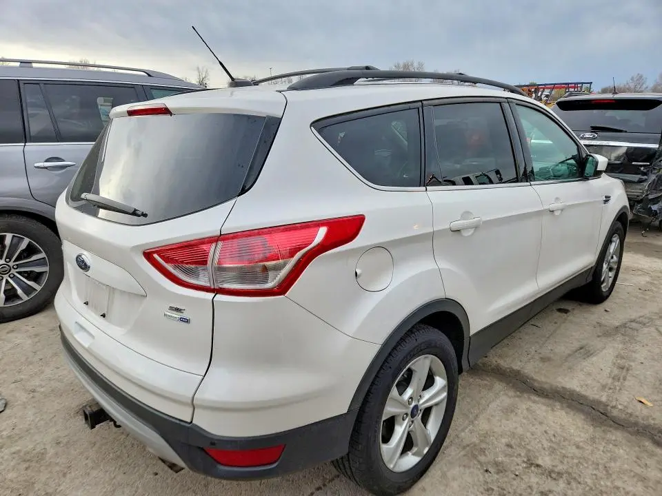 2014 FORD ESCAPE SE  