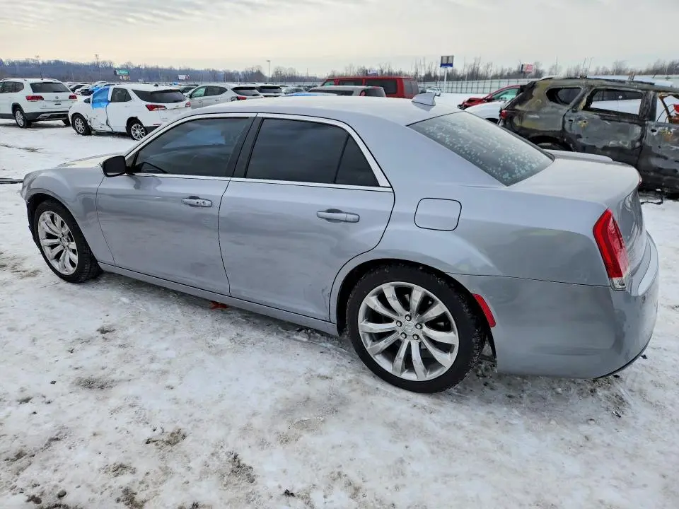 2018 CHRYSLER 300 TOURING  