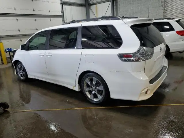 2011 TOYOTA SIENNA SPORT  