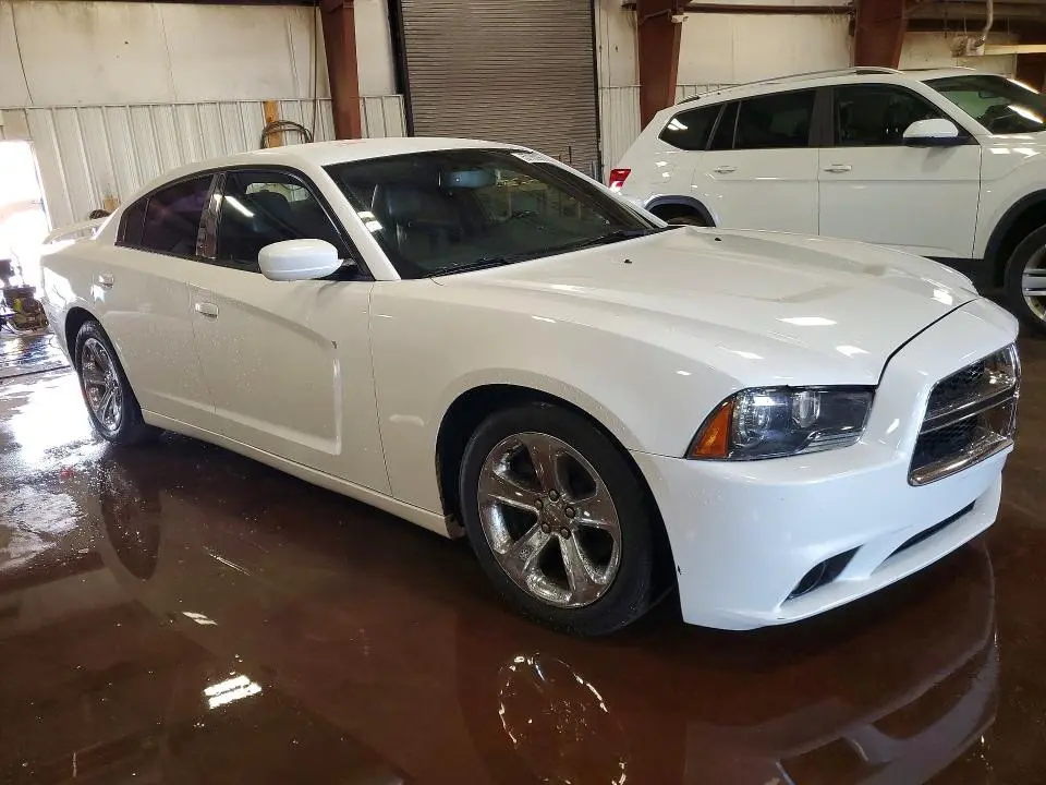 2013 DODGE CHARGER R  