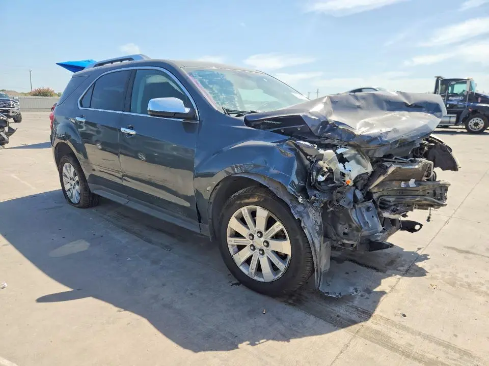 2011 CHEVROLET EQUINOX LT  