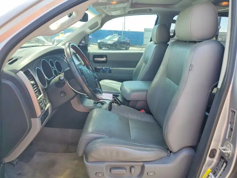 2010 TOYOTA SEQUOIA PLATINUM  
