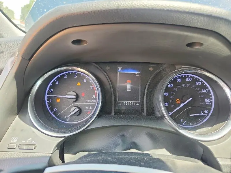 2019 TOYOTA CAMRY SE  