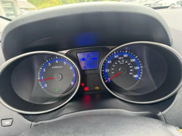 2011 HYUNDAI TUCSON GLS  