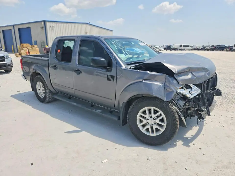 2020 NISSAN FRONTIER SV  