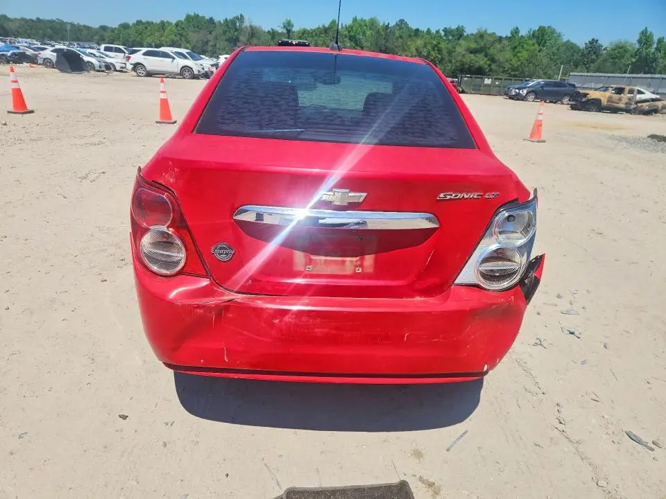 2016 CHEVROLET SONIC LT  