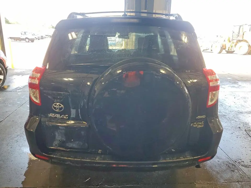 2011 TOYOTA RAV4 BASE  