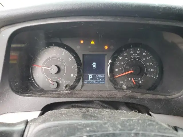 2017 TOYOTA SIENNA LE  