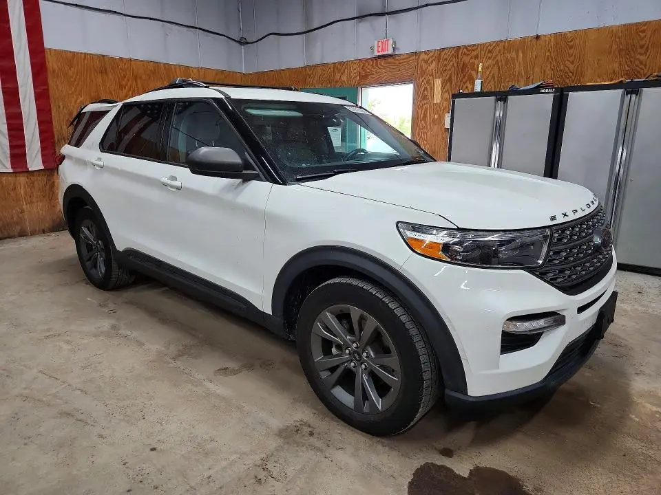 2021 FORD EXPLORER XLT  