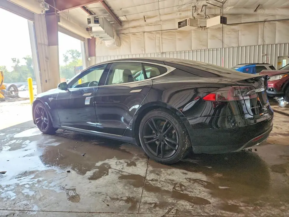 2015 TESLA MODEL S 85D  
