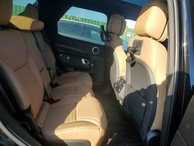 2025 LAND ROVER DISCOVERY DYNAMIC SE  