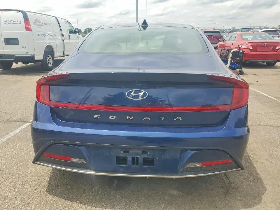 2021 HYUNDAI SONATA SE  