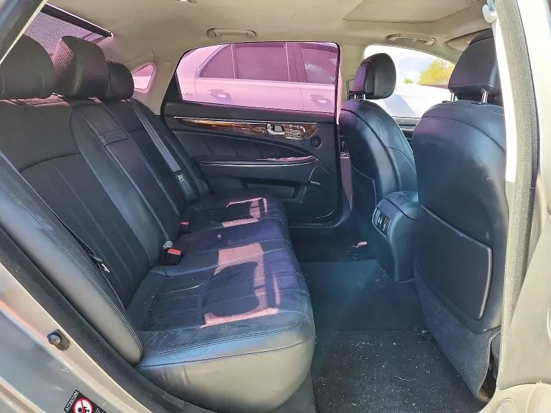 2011 HYUNDAI EQUUS SIGNATURE  