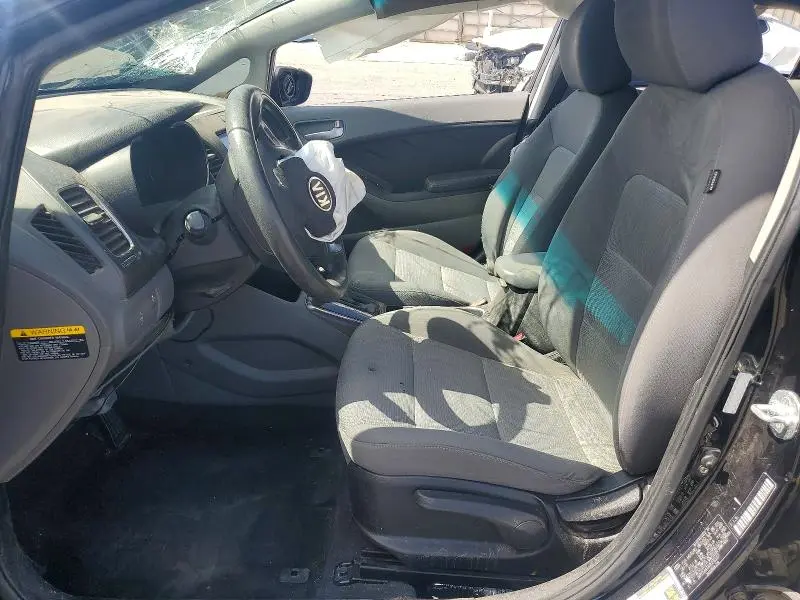 2017 KIA FORTE LX  