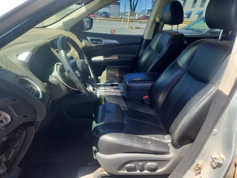 2017 NISSAN PATHFINDER SL  