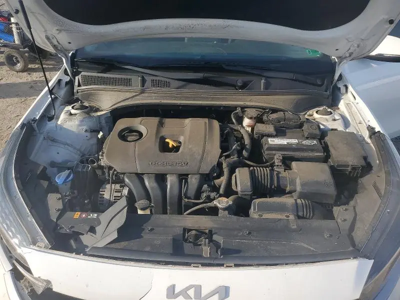 2022 KIA FORTE LXS  
