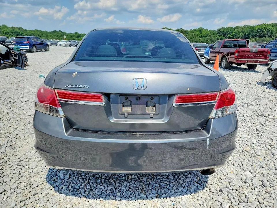 2011 HONDA ACCORD LX  