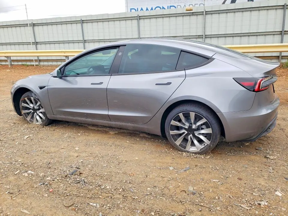 2026 TESLA MODEL 3   