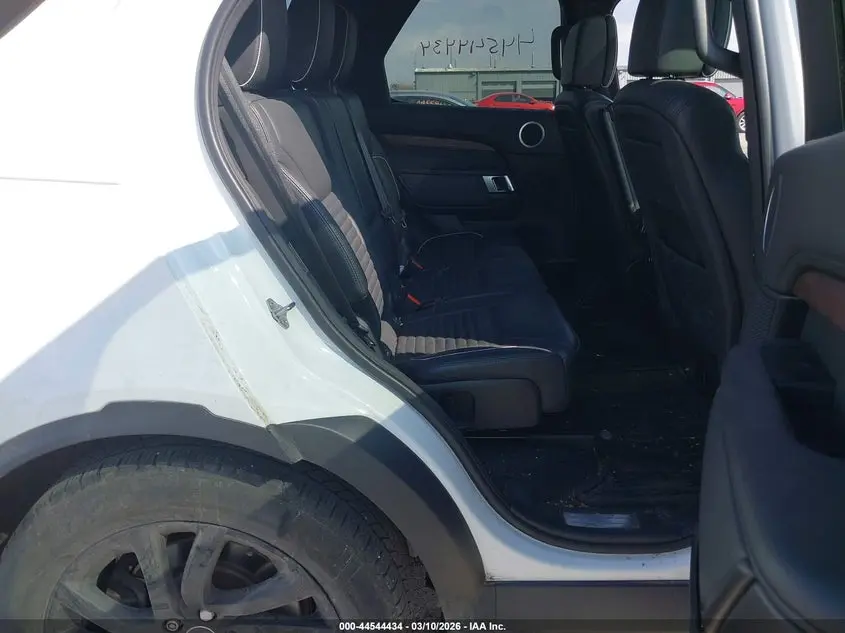 2019 LAND ROVER DISCOVERY HSE LUXURY