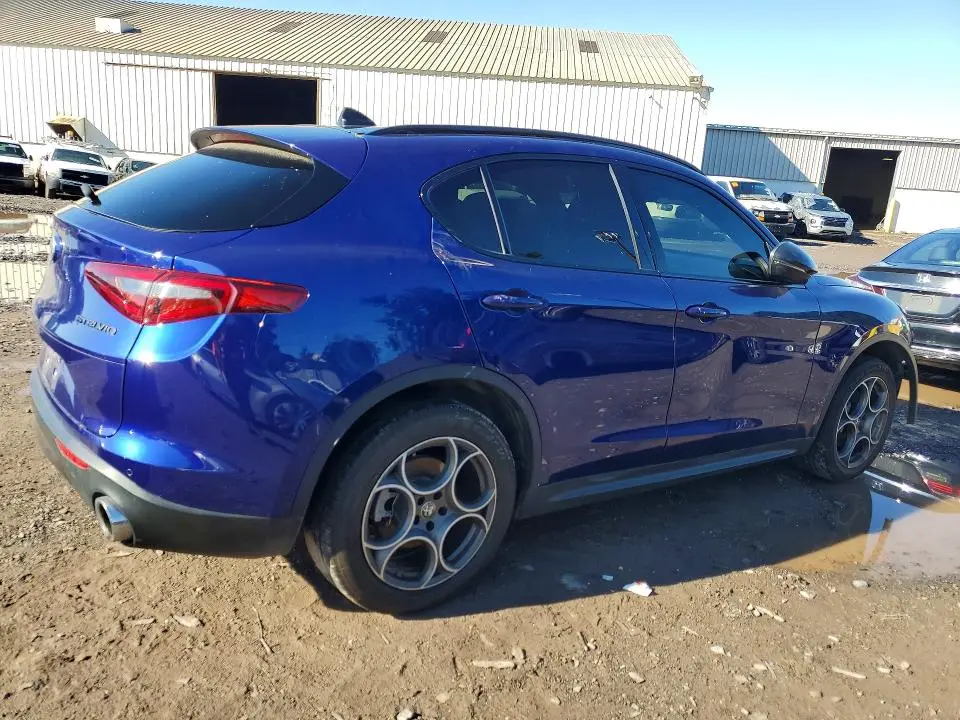 2021 ALFA ROMEO STELVIO SPORT  