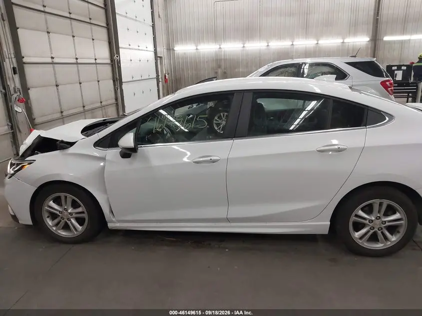 2017 CHEVROLET CRUZE LT AUTO