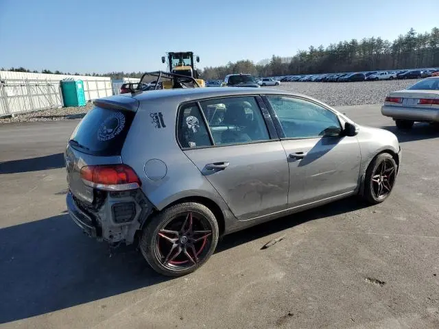 2011 VOLKSWAGEN GOLF   