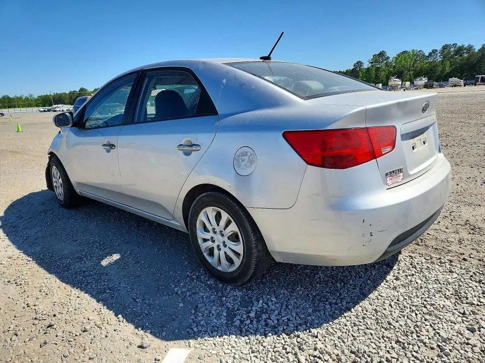2010 KIA FORTE LX  