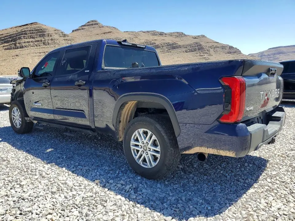 2022 TOYOTA TUNDRA CREWMAX SR5  