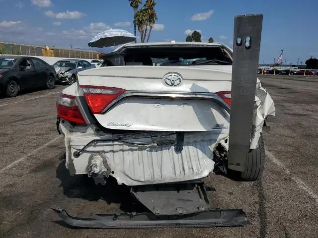 2016 TOYOTA CAMRY LE  